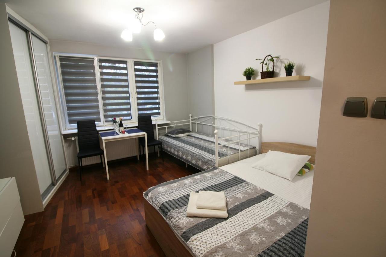 Apartamenty Varsovie Twarda City Extérieur photo